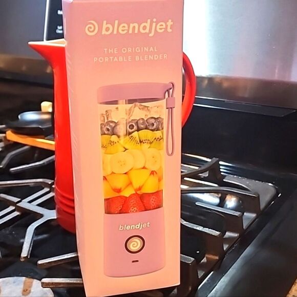Blendjet The Original Portable Blender- Lavender - Picture 8 of 8